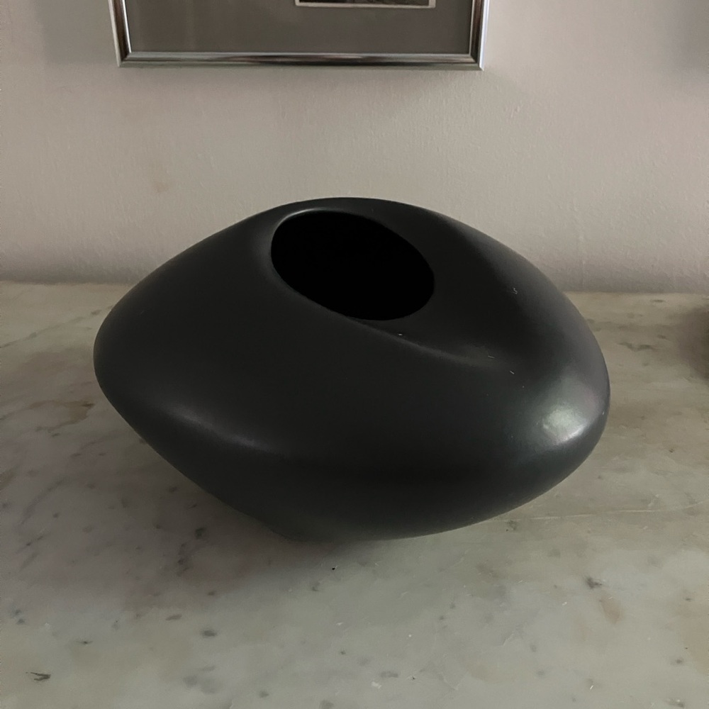 Vintage IKEA Matte Black Bigarro Sculptural Vase / Vessel - Picture 6 of 11